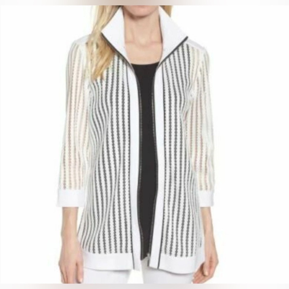 Ming Wang Full Zip Mesh Jacket Women's  M White w/Black Trim
3/4 Sleeves Classic - Picture 3 of 11